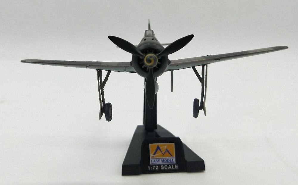 Trumpeter 1/72 German fw190 A-8 fighter 36364 finished product model Trumpeter 1/72 German fw190 A-8 fighter 36364 finished product model