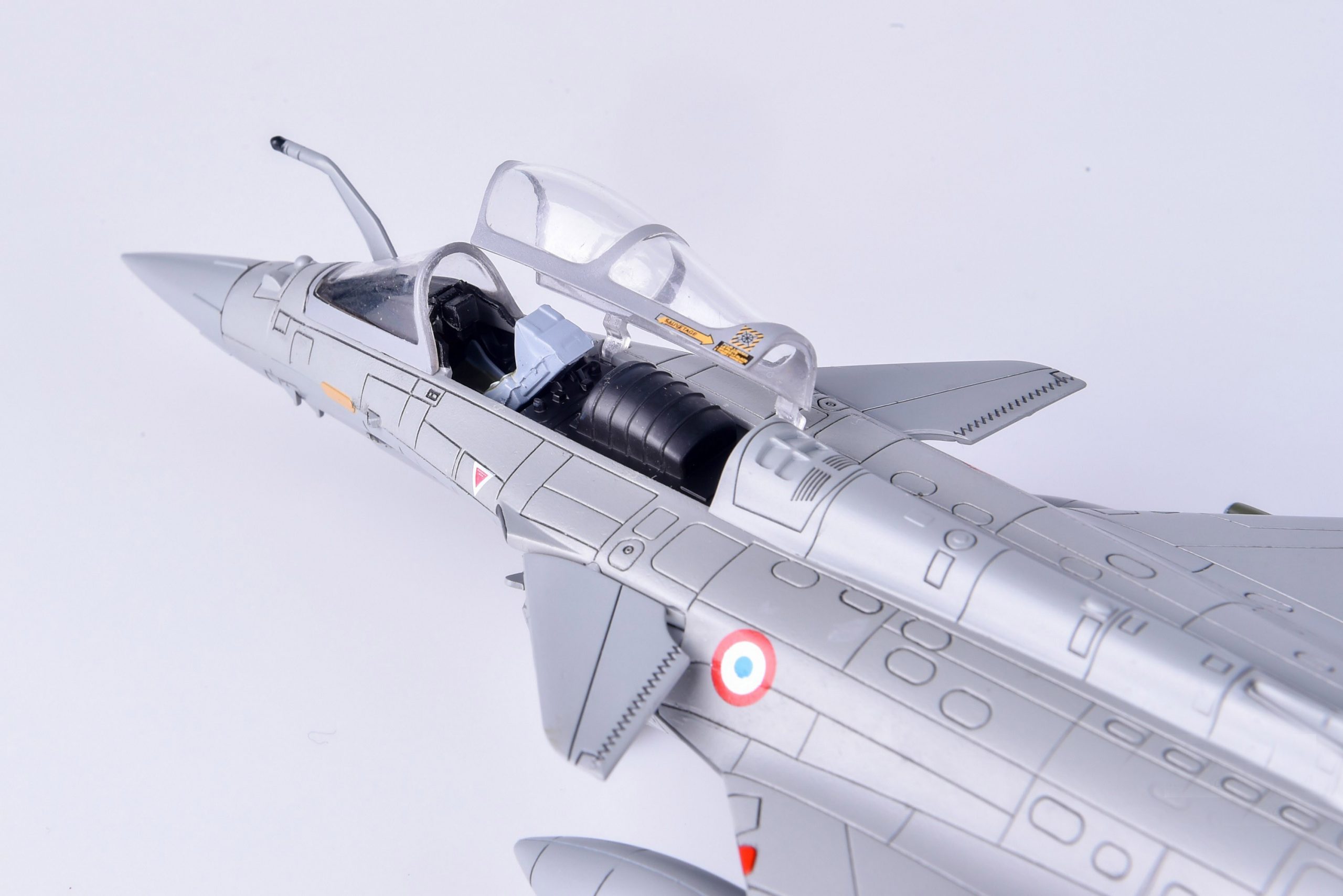 1: 72 French Air Force Rafal c fighter Hamantan operation in Libya Alloy aircraft model