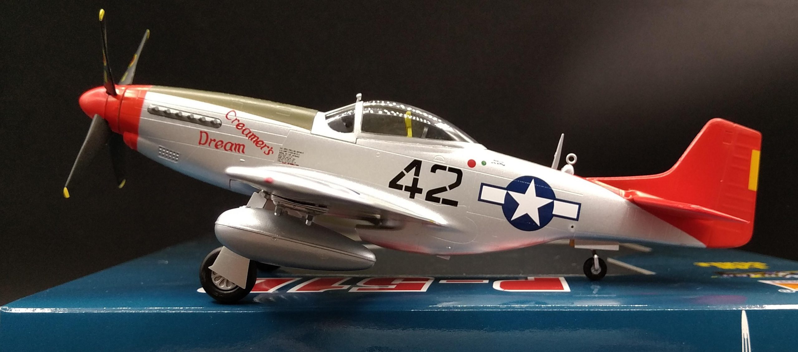 1: 48 World War II American p51D fighter model Trumpeter 39301 Finished product collection model 1: 48 World War II American p51D fighter model Trumpeter 39301 Finished product collection model