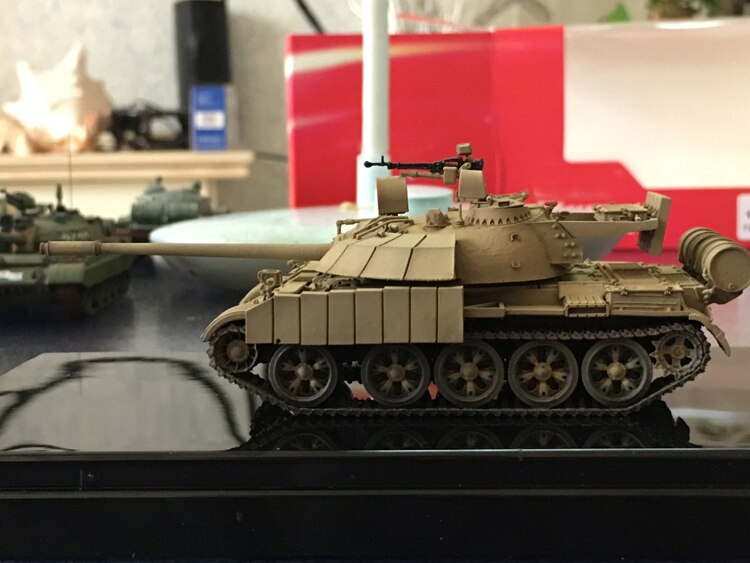 Fine 1 / 72 Iraq t-55 main station tank enigma Finished product collection model