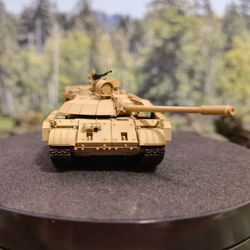 Fine 1 / 72 Iraq t-55 main station tank enigma Finished product collection model