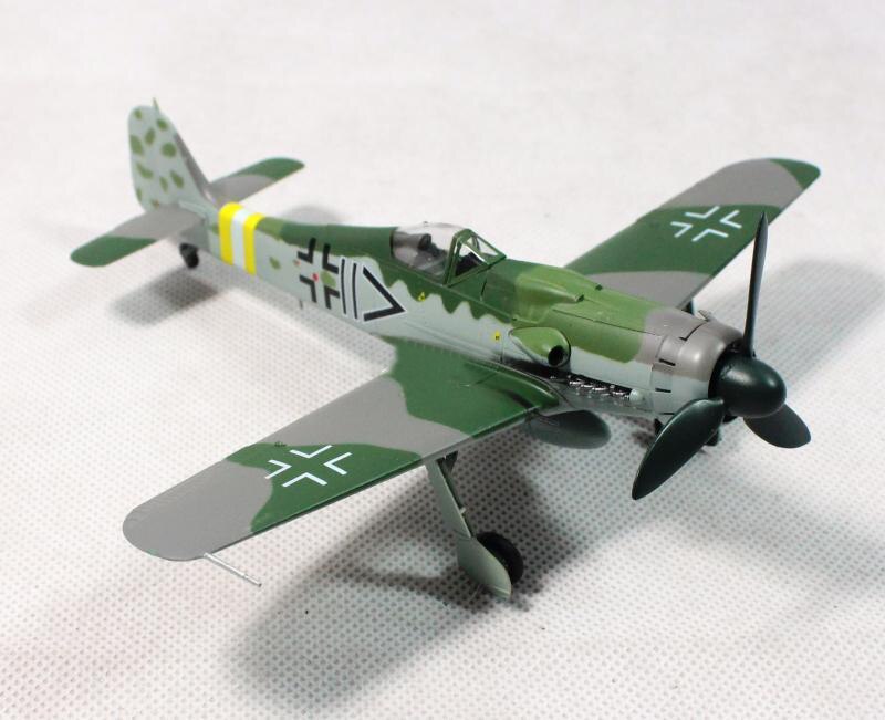 1:72 German FW 190D-9 aircraft model Trumpeter 37264 Collection model 1:72 German FW 190D-9 aircraft model Trumpeter 37264 Collection model