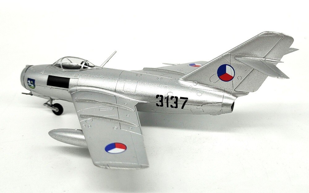 1:72 Czech air force Mig15 fighter model Trumpeter Finished product 37132
