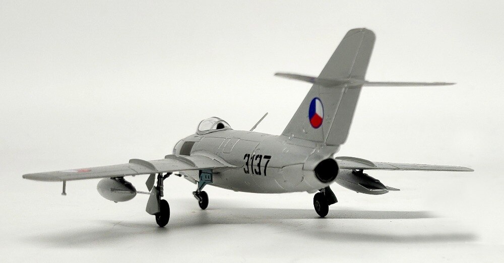 1:72 Czech air force Mig15 fighter model Trumpeter Finished product 37132