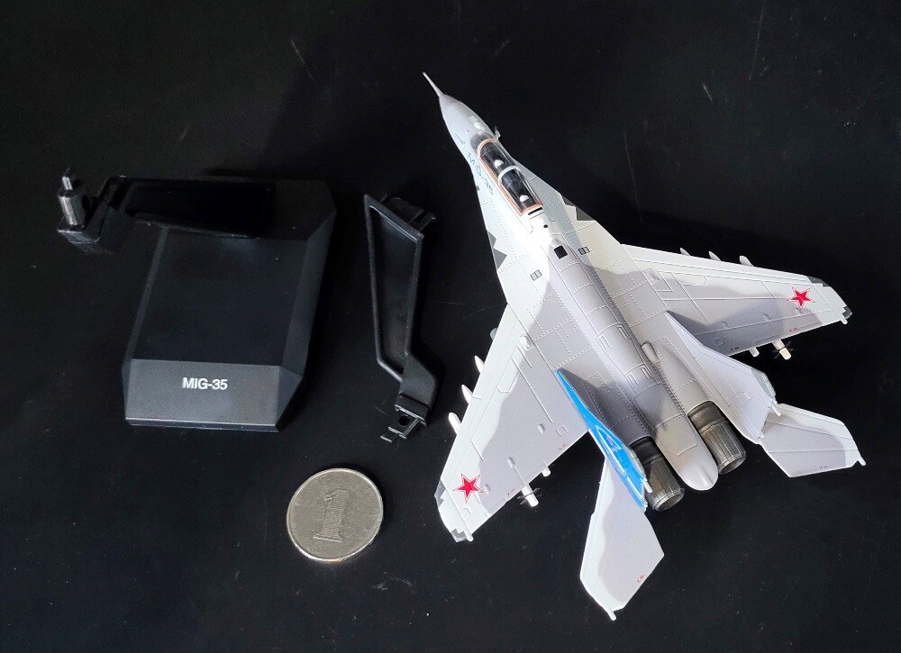 1:100 Russian Air Force MiG-35 fighter model Simulation of alloy products Collection model 1:100 Russian Air Force MiG-35 fighter model Simulation of alloy products Collection model