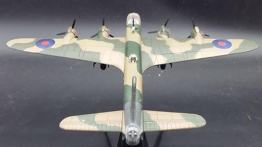 rare Special Offer 1:144 World War II Britain Model of Stirling Heavy Bomber Alloy Collection Model rare Special Offer 1:144 World War II Britain Model of Stirling Heavy Bomber Alloy Collection Model