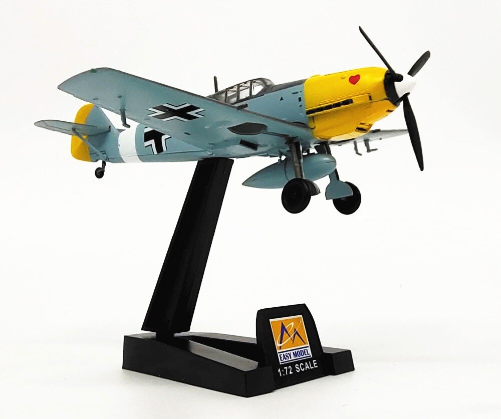 1:72 German Air Force BF109E/TROP Fighter model Small hand products 37276
