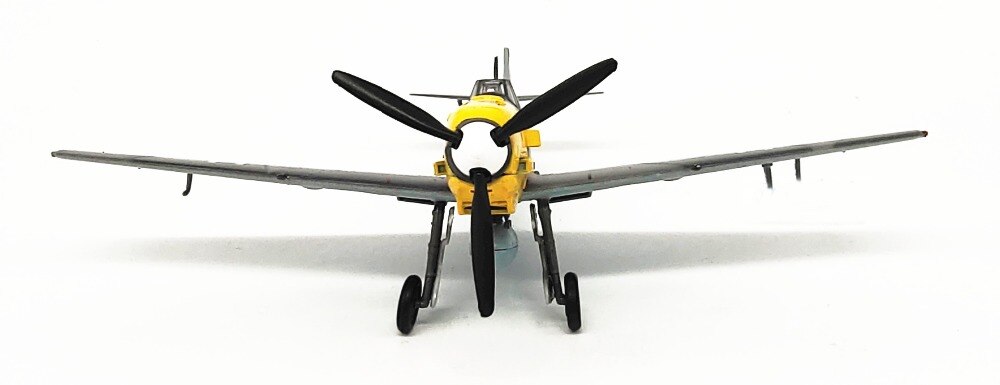 1:72 German Air Force BF109E/TROP Fighter model Small hand products 37276