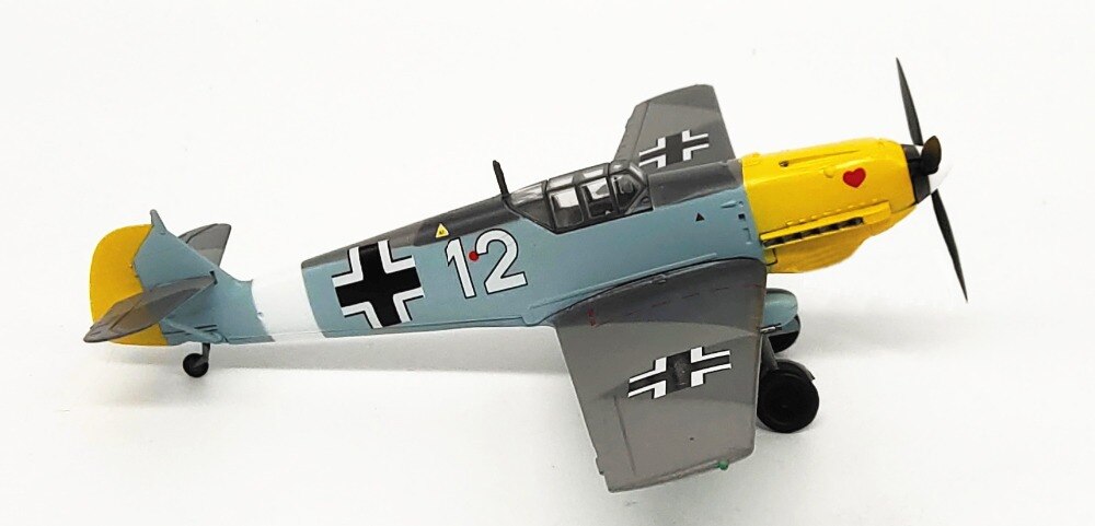 1:72 German Air Force BF109E/TROP Fighter model Small hand products 37276