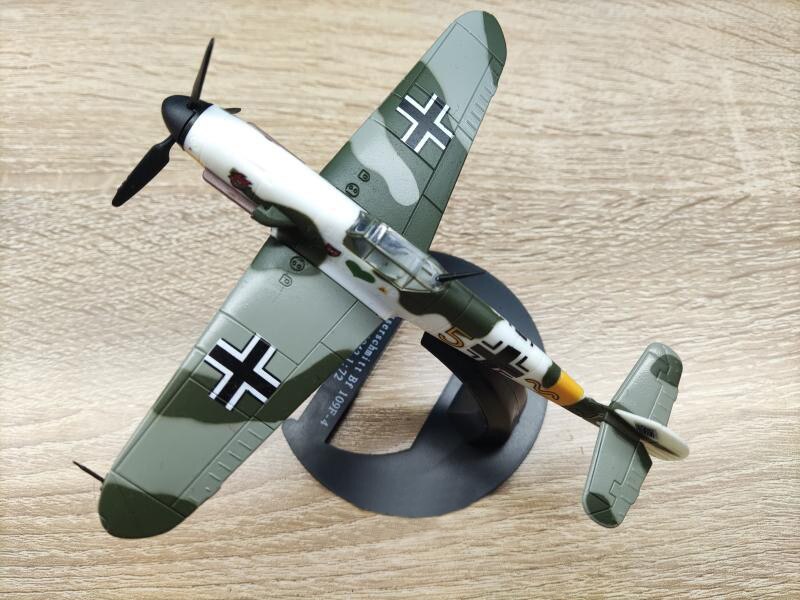 1: 72 World War II BF109 F4 fighter model Finished alloy model