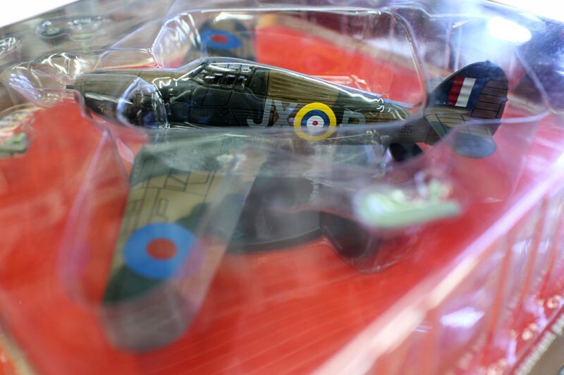 Special Offer 1/72 World War II British hurrccane mk.1 fighter model Alloy collection model