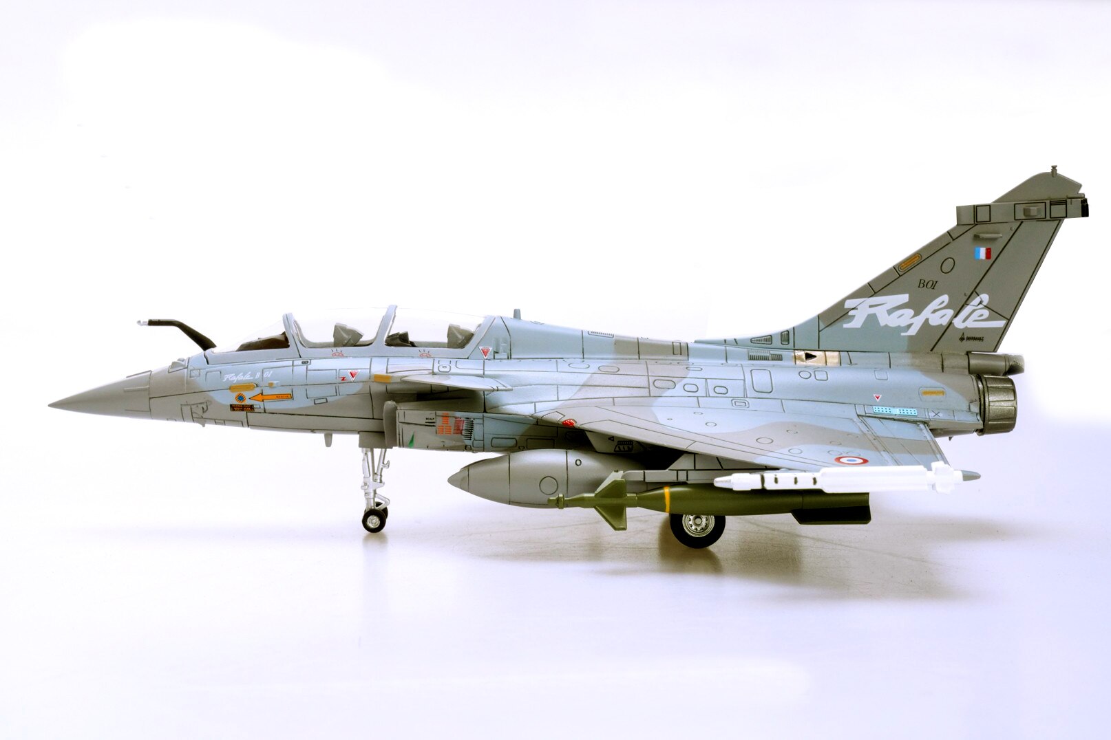 Fine 1 / 72 French Rafale B two seater fighter Alloy collection model Fine 1 / 72 French Rafale B two seater fighter Alloy collection model