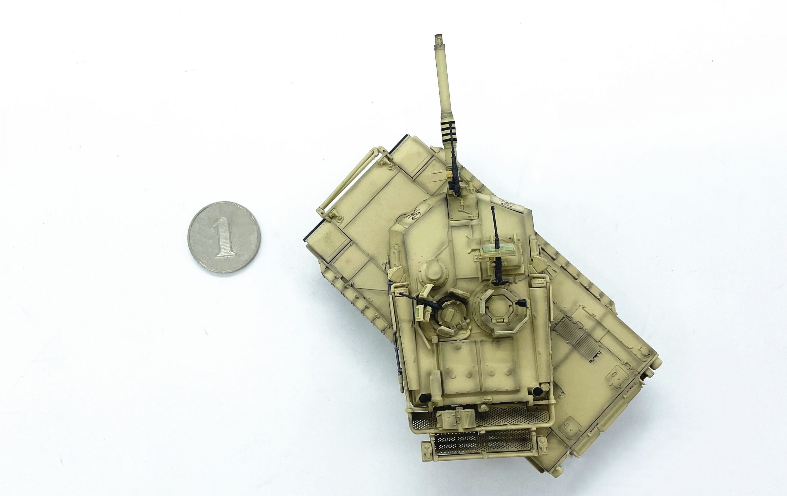 1: 72 us M1A2 tusk I Main Battle Tank Simulation product model Desert painting