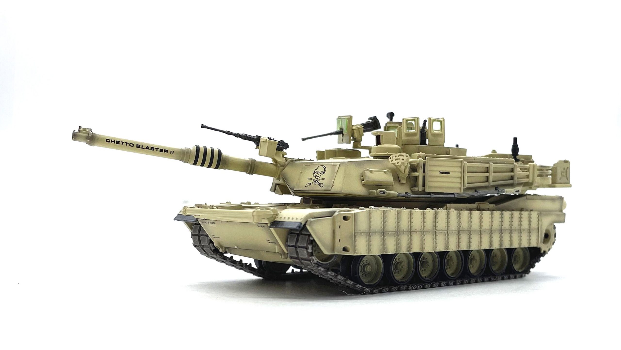 1: 72 us M1A2 tusk I Main Battle Tank Simulation product model Desert painting