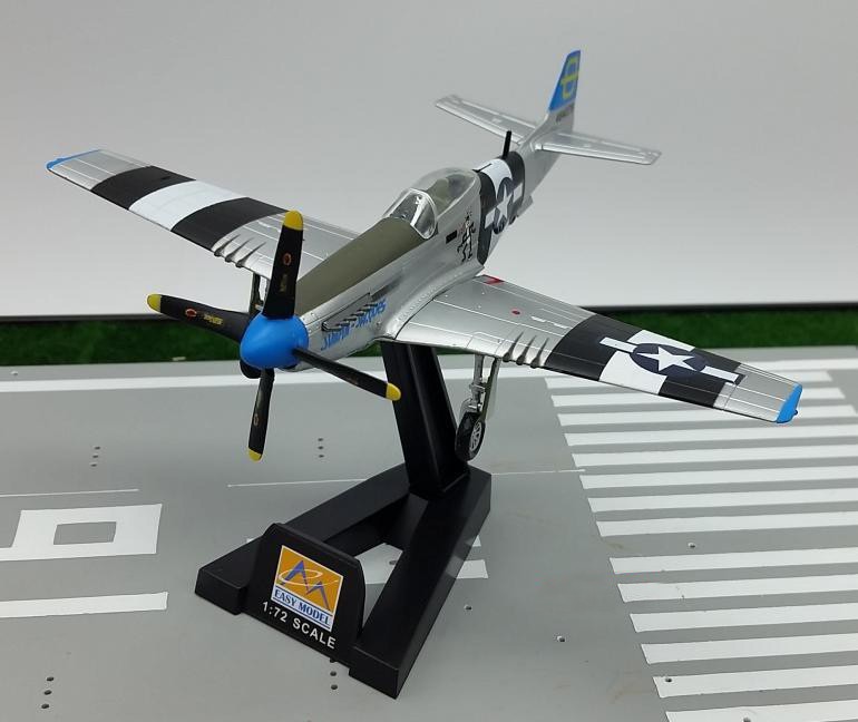 TRUMPETER 1:72 WWII US P51D Mustang model 37291 Favorite Model