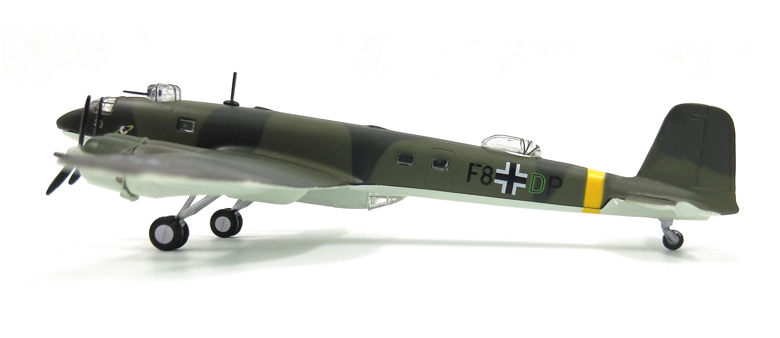 1: 144 German FW200 reconnaissance aircraft model Alloy aircraft model