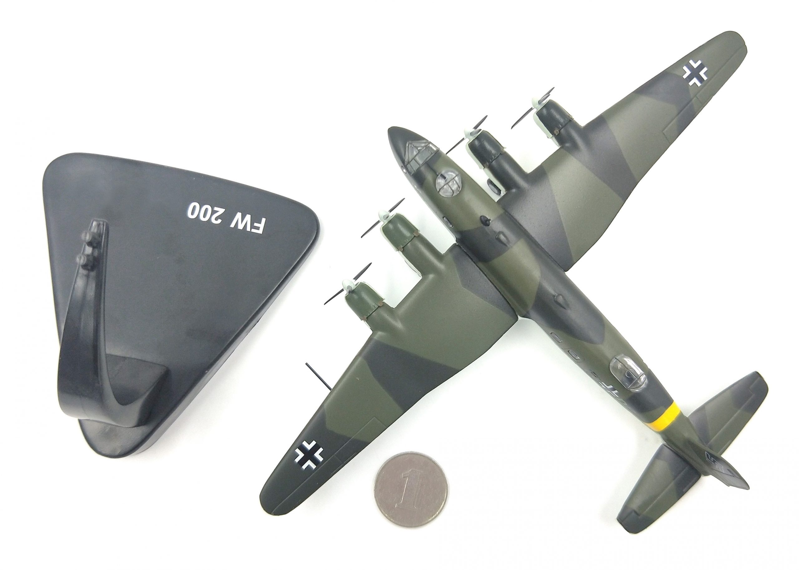 1: 144 German FW200 reconnaissance aircraft model Alloy aircraft model