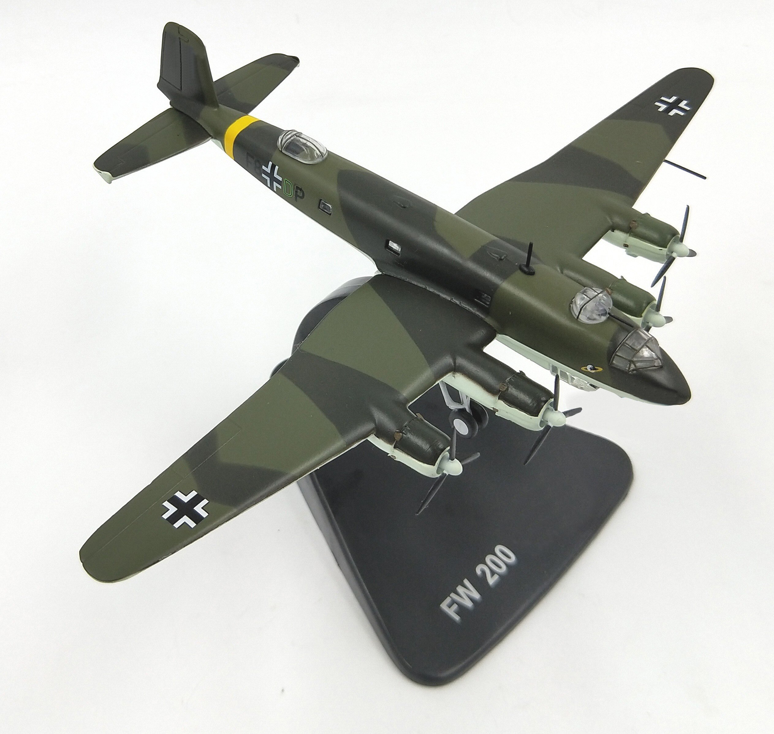 1: 144 German FW200 reconnaissance aircraft model Alloy aircraft model