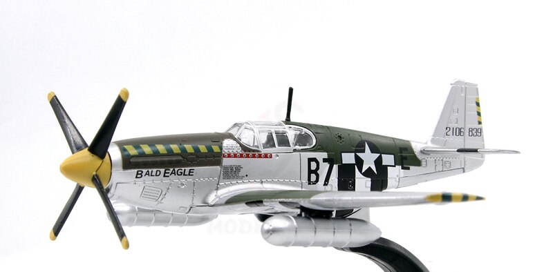 1 / 72 World War II US land aviation p-51b fighter 1944 Finished aircraft model