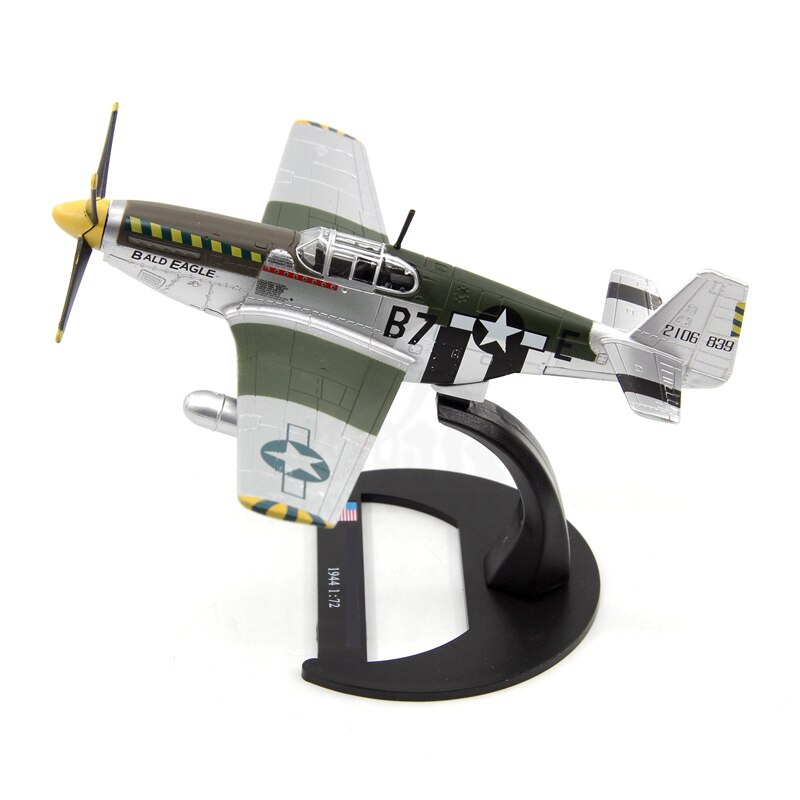 1 / 72 World War II US land aviation p-51b fighter 1944 Finished aircraft model