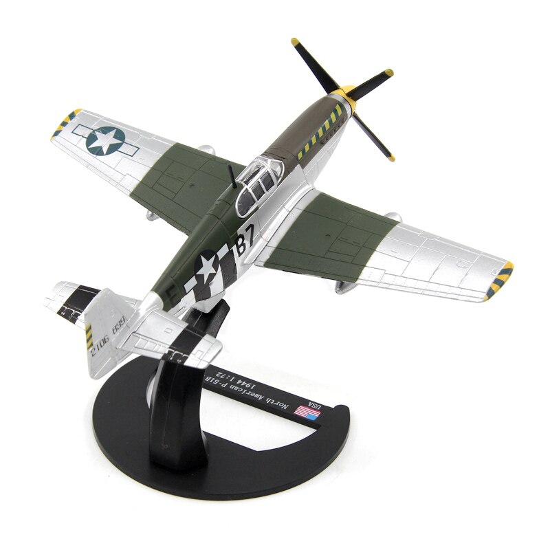 1 / 72 World War II US land aviation p-51b fighter 1944 Finished aircraft model