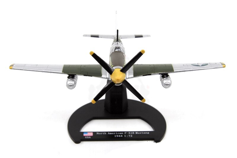 1 / 72 World War II US land aviation p-51b fighter 1944 Finished aircraft model