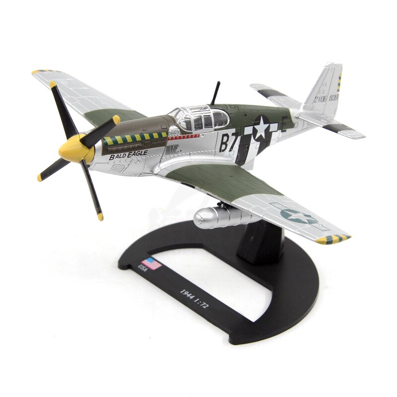 1 / 72 World War II US land aviation p-51b fighter 1944 Finished aircraft model
