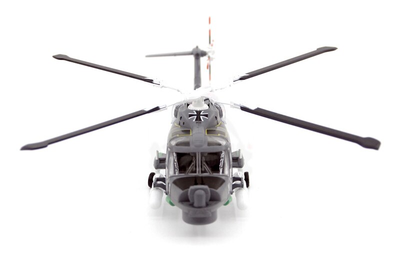 1 / 72 German Navy lynx mk88 helicopter 83 + 18 Trumpeter 36928 Finished aircraft model