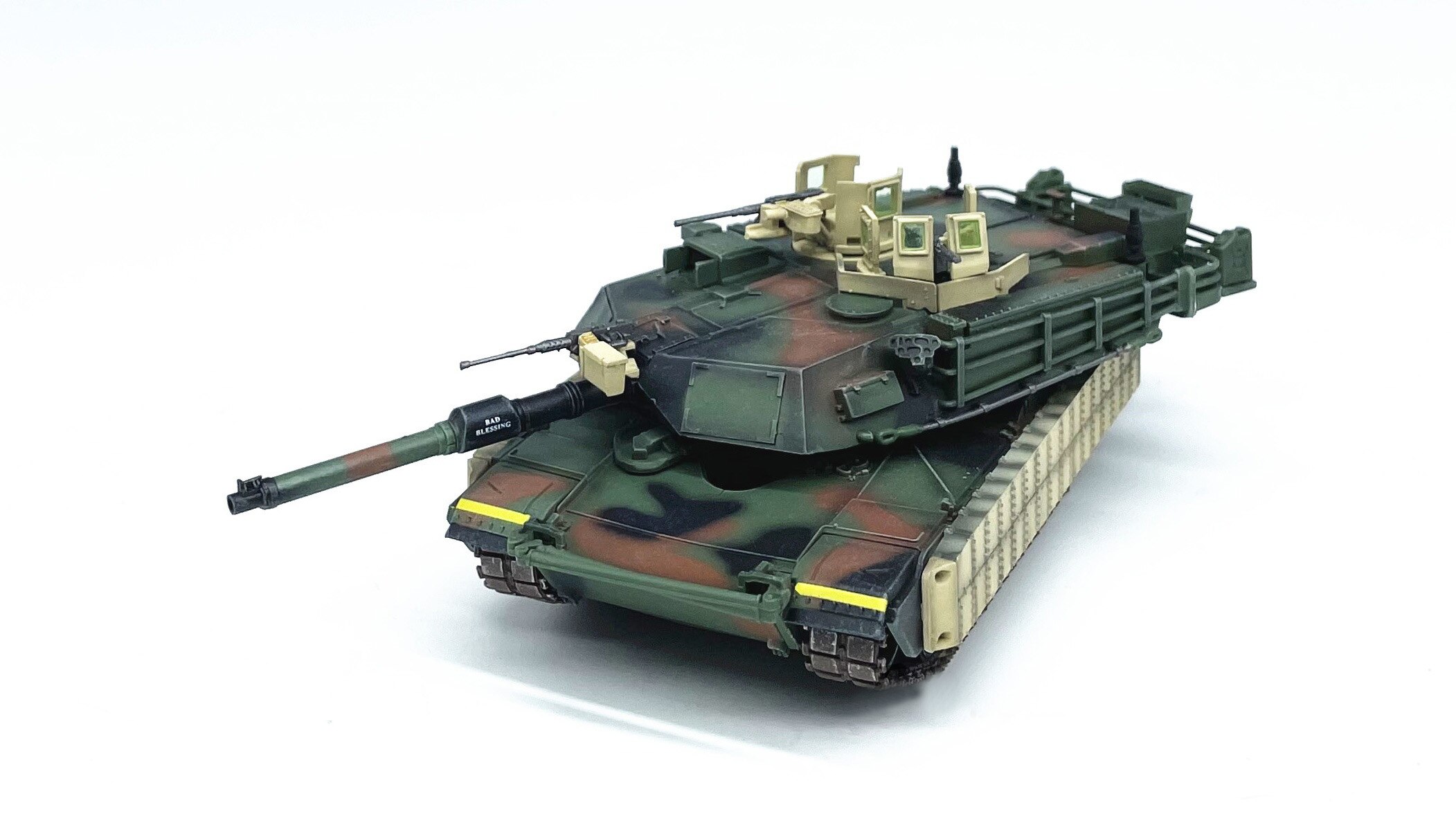 1: 72 us m1a1 tusk main battle tank NATO coating Finished model ornaments