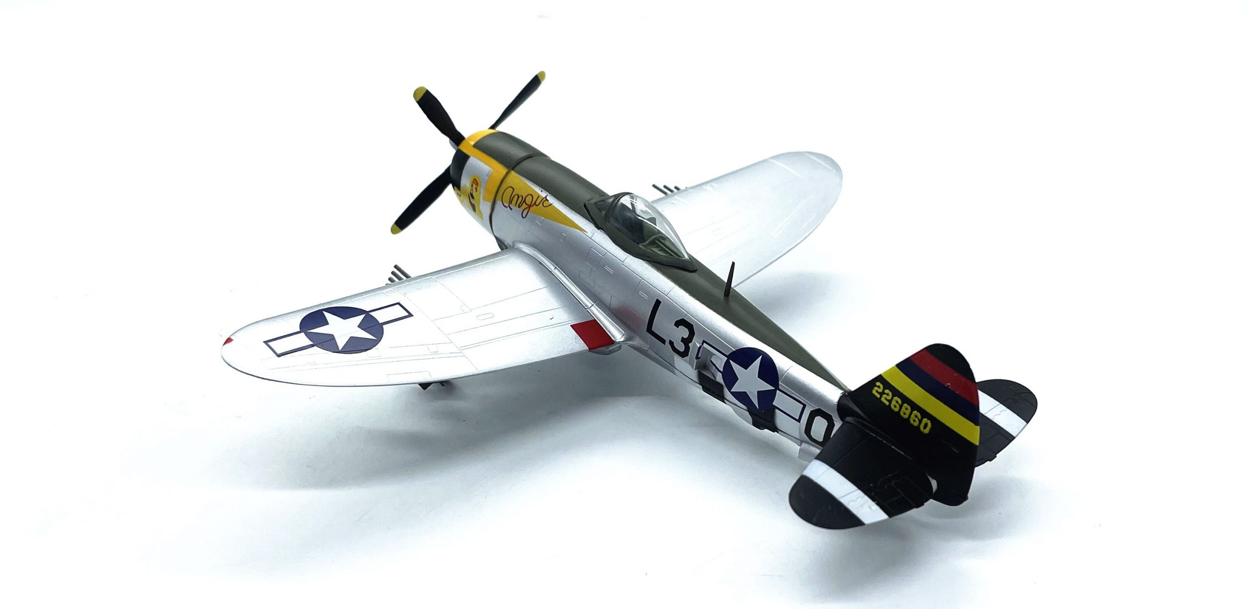 1: 72 World War II US P47 fighter Finished plastic simulation ornaments Collection model 37287 1: 72 World War II US P47 fighter Finished plastic simulation ornaments Collection model 37287
