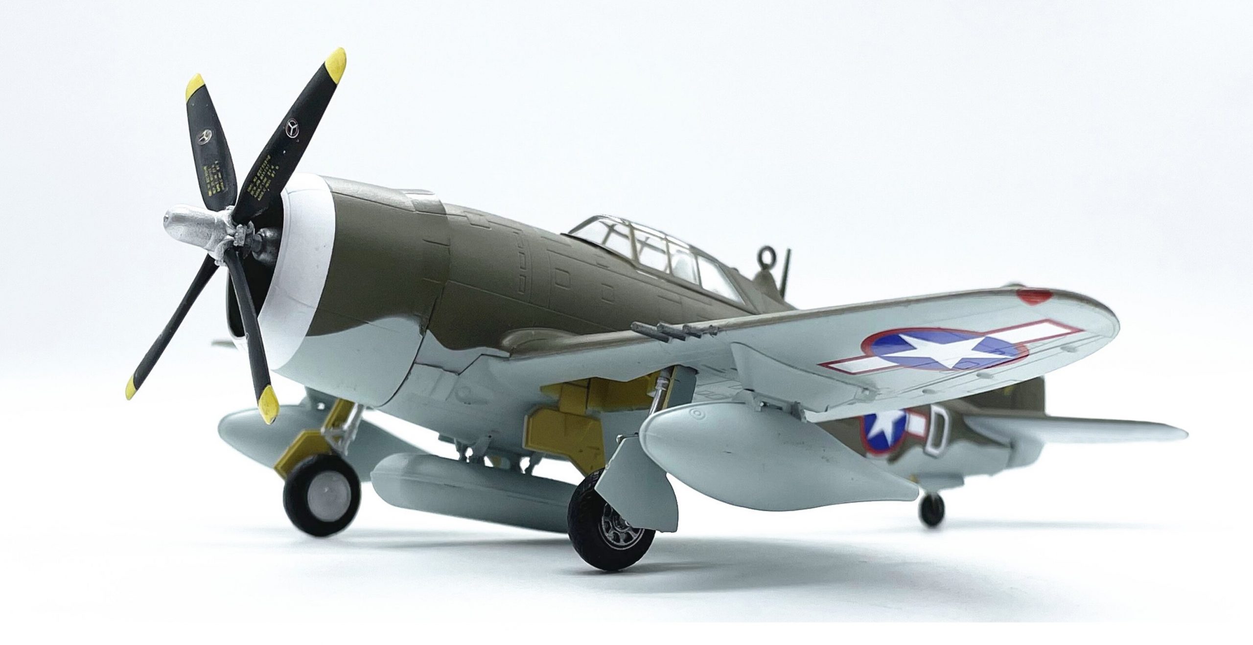 1: 72 World War II US p47d fighter model Trumpeter 36424 Finished product collection model 1: 72 World War II US p47d fighter model Trumpeter 36424 Finished product collection model