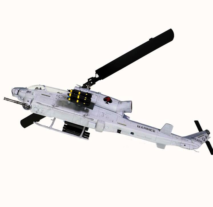 Fine 1 / 48 US Marine Corps AH-1W armed helicopter model Finished product collection model