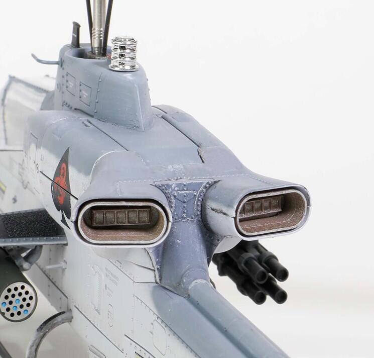 Fine 1 / 48 US Marine Corps AH-1W armed helicopter model Finished product collection model