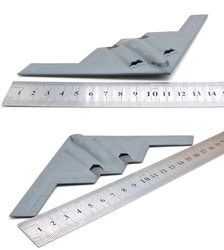 1 / 280 US B2 stealth bomber model Alloy aircraft model Finished product collection model 1 / 280 US B2 stealth bomber model Alloy aircraft model Finished product collection model