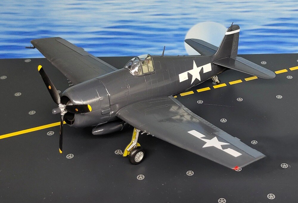 1:72 F6f-5 USA Fighter model World War II carrier based aircraft Finished aircraft model 37299 1:72 F6f-5 USA Fighter model World War II carrier based aircraft Finished aircraft model 37299