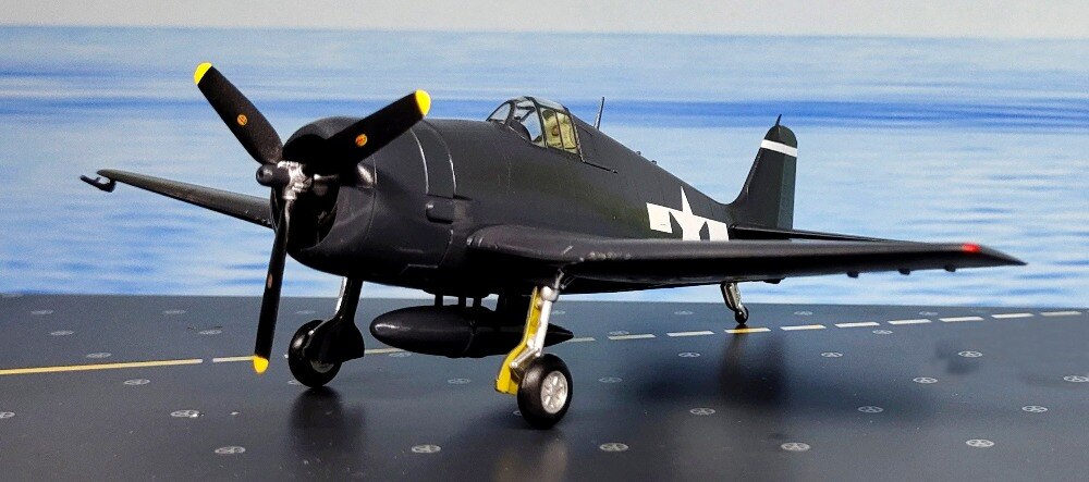 1:72 F6f-5 USA Fighter model World War II carrier based aircraft Finished aircraft model 37299 1:72 F6f-5 USA Fighter model World War II carrier based aircraft Finished aircraft model 37299
