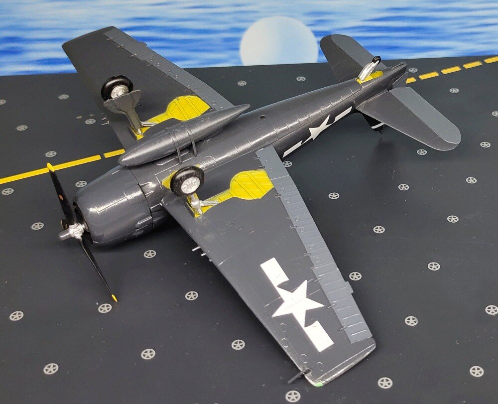 1:72 F6f-5 USA Fighter model World War II carrier based aircraft Finished aircraft model 37299 1:72 F6f-5 USA Fighter model World War II carrier based aircraft Finished aircraft model 37299