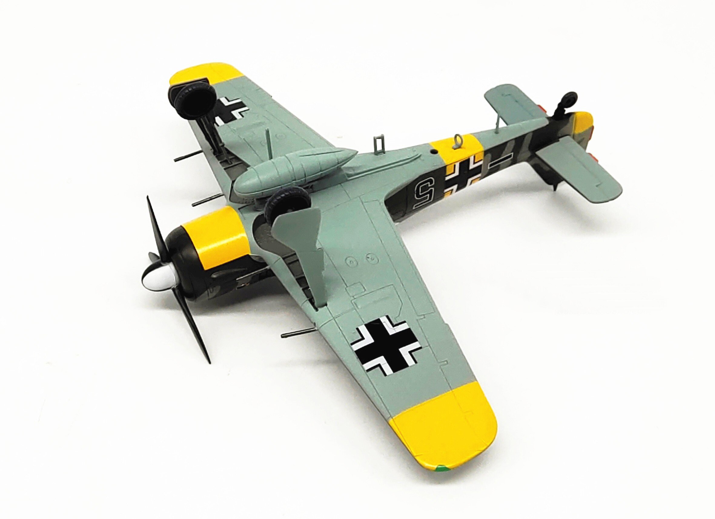1:72 German fw190 a-6 fighter Simulation aircraft model Small hand products 36402
