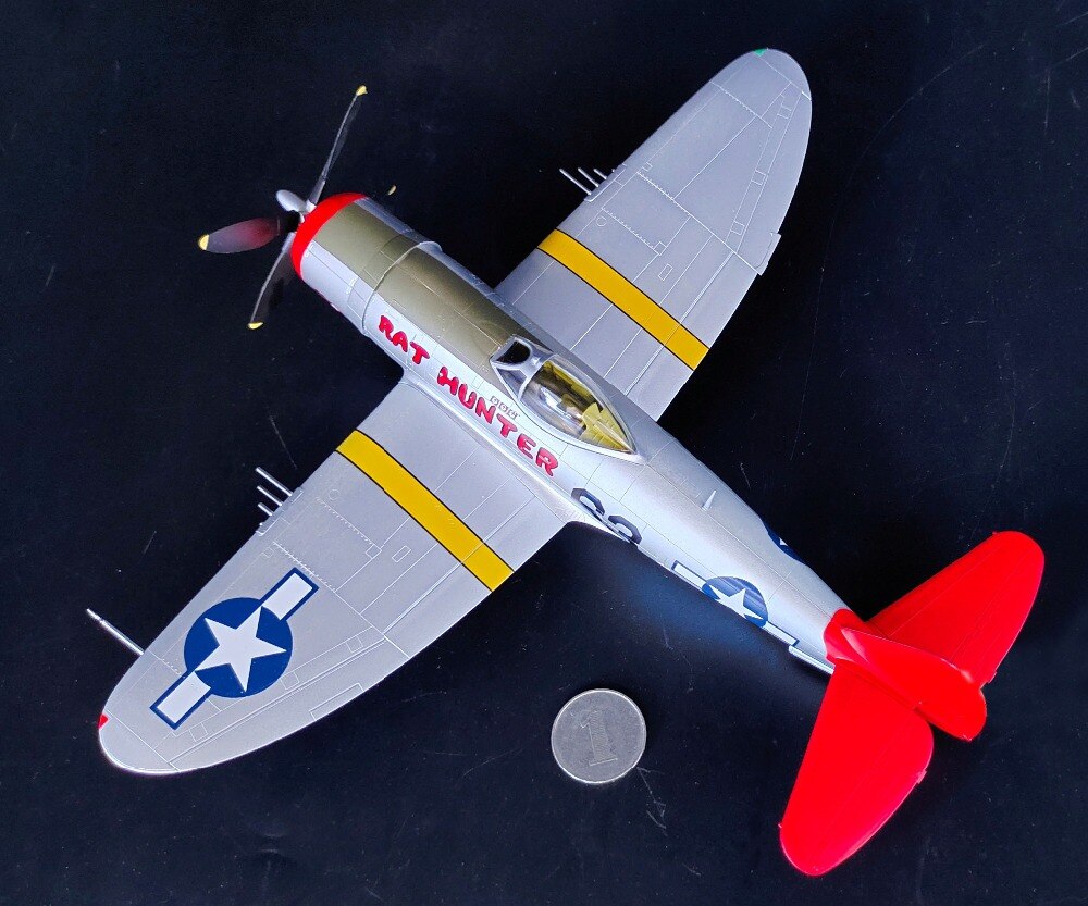 1:48 World War II US p47d fighter model Red tail Finished product simulation model 39309