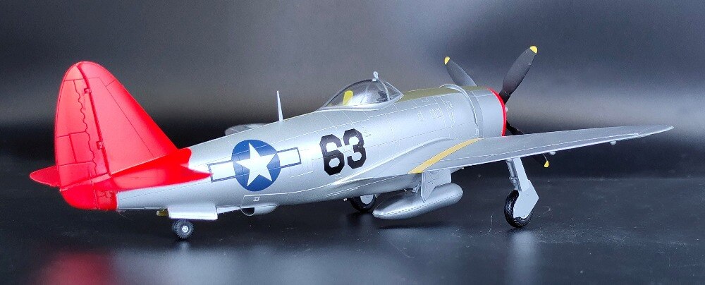 1:48 World War II US p47d fighter model Red tail Finished product simulation model 39309