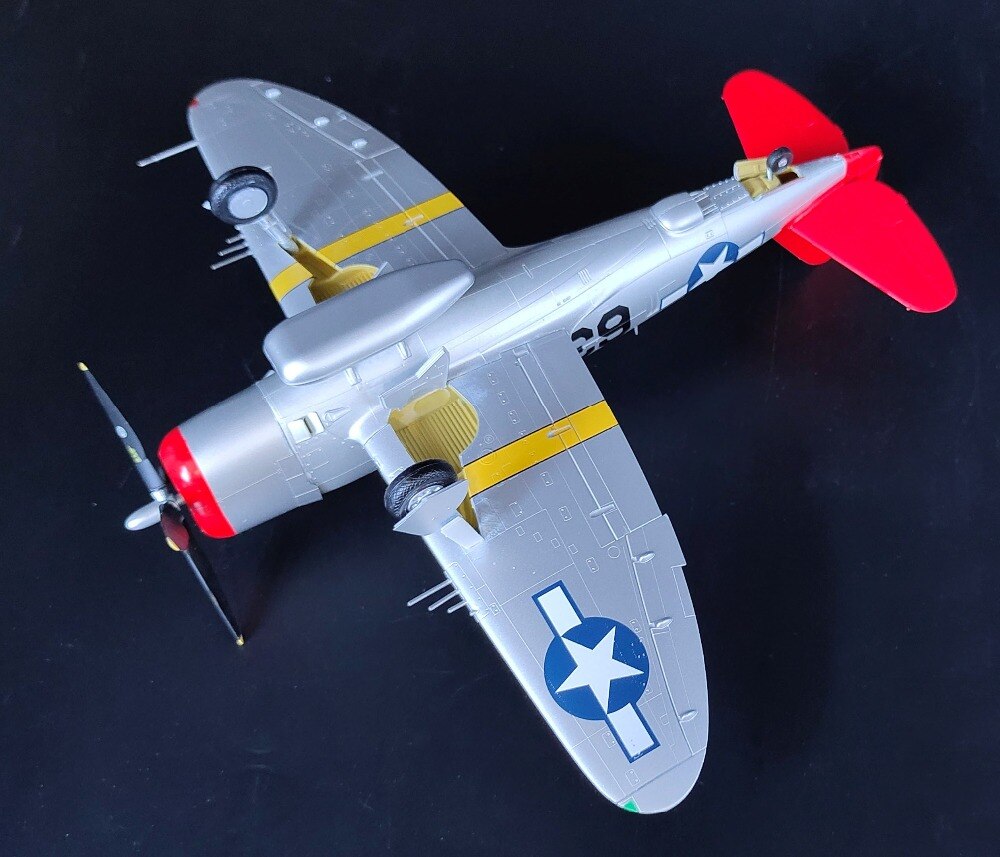 1:48 World War II US p47d fighter model Red tail Finished product simulation model 39309