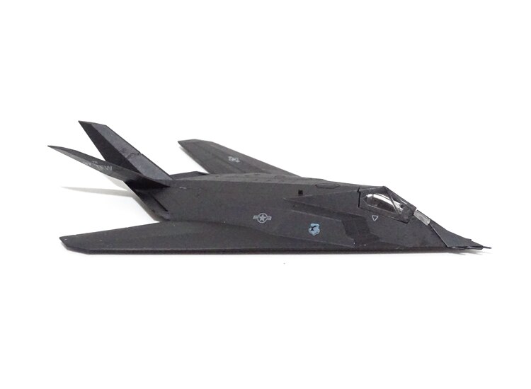 1 / 150 US F117 stealth fighter Blister box Alloy aircraft model