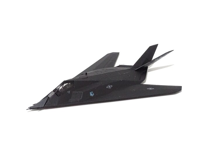 1 / 150 US F117 stealth fighter Blister box Alloy aircraft model