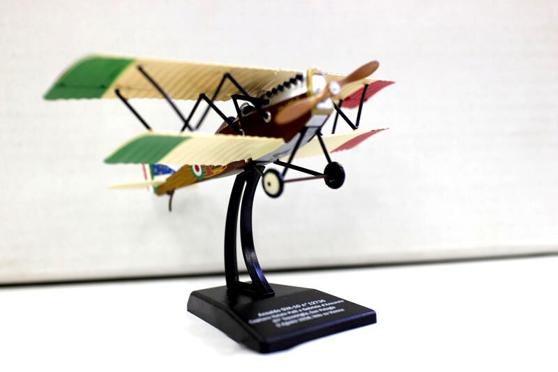 rare 1 / 72 Italian Air Force SVA 10 reconnaissance aircraft Biplane fighter Alloy collection model