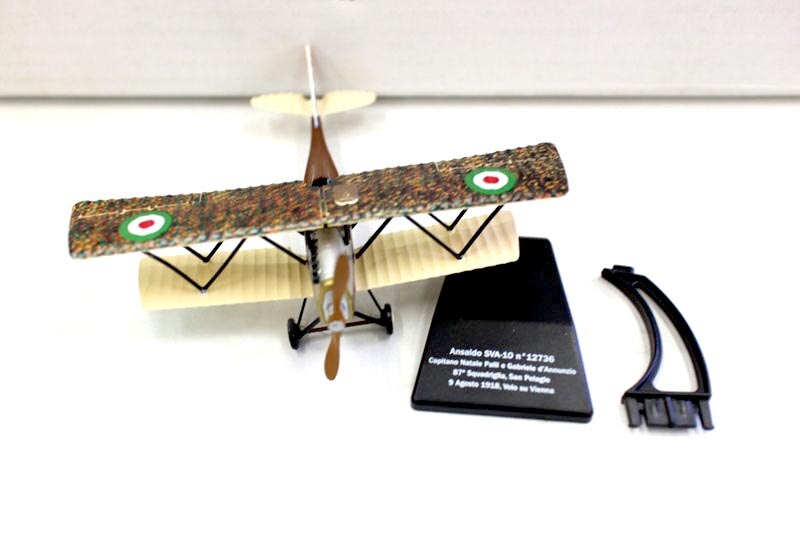 rare 1 / 72 Italian Air Force SVA 10 reconnaissance aircraft Biplane fighter Alloy collection model