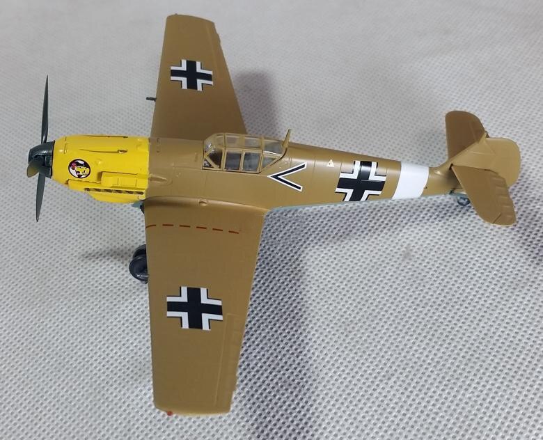 1:72 German Air Force BF109E/TROP fighter model Trumpeter 37280 Collection model 1:72 German Air Force BF109E/TROP fighter model Trumpeter 37280 Collection model