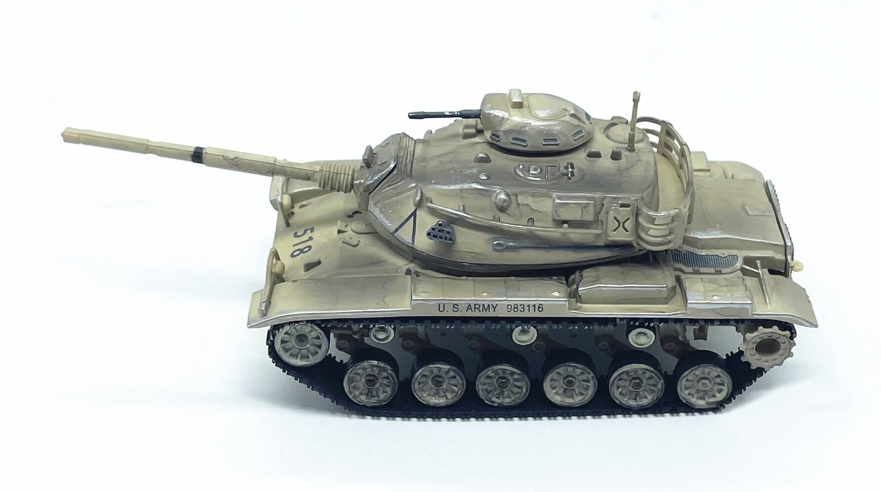 1: 72 American M60A3 main battle tank Camo Sand Simulated finished decoration 1: 72 American M60A3 main battle tank Camo Sand Simulated finished decoration