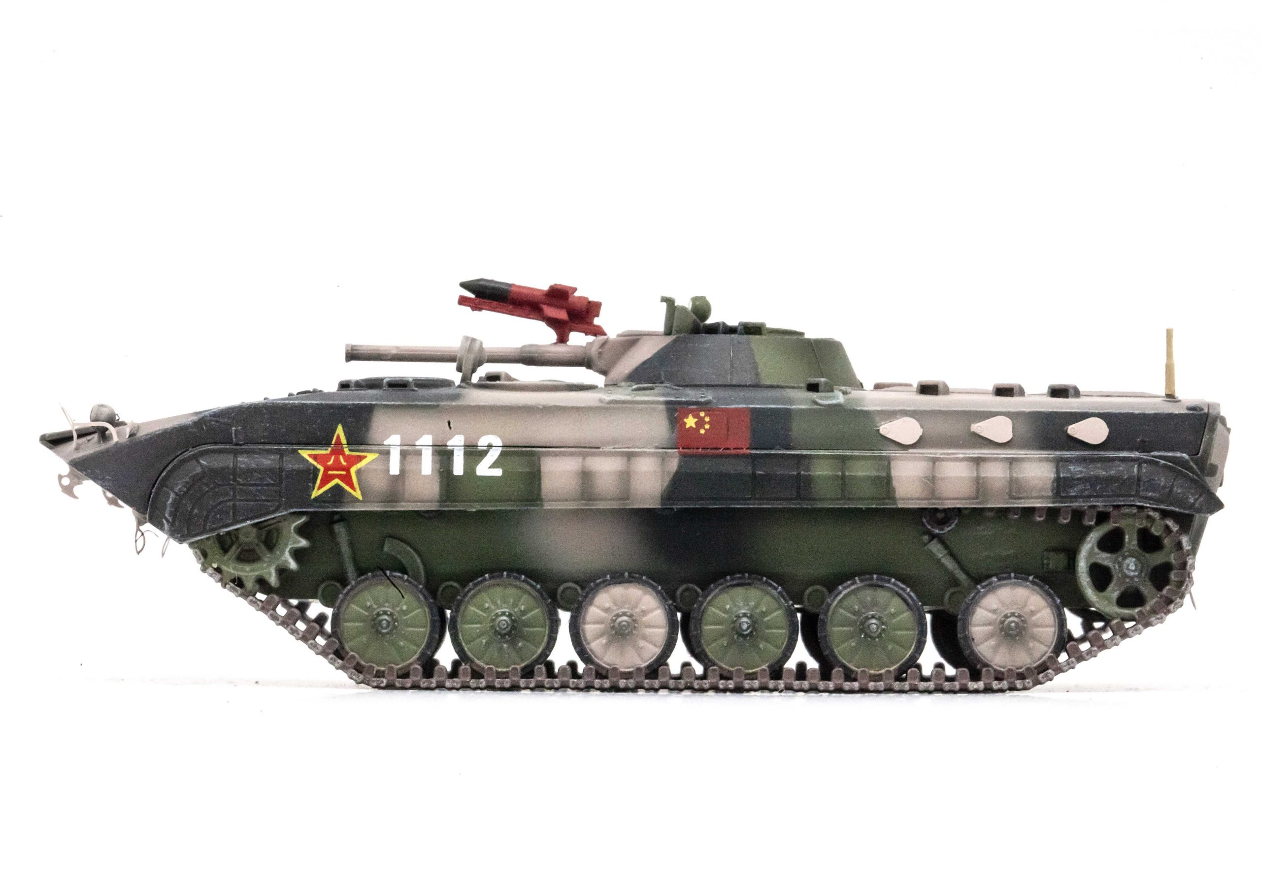 1: 72 Chinese 86 Chariot Armored vehicle tank model BMP1 tracked armored vehicle Finished product model 1: 72 Chinese 86 Chariot Armored vehicle tank model BMP1 tracked armored vehicle Finished product model