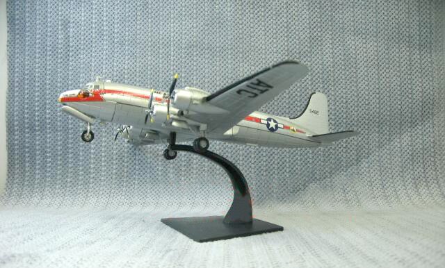 rare Special Offer 1:144 C-54 Strategic Transport Aircraft Model Static finished product Collection Model rare Special Offer 1:144 C-54 Strategic Transport Aircraft Model Static finished product Collection Model