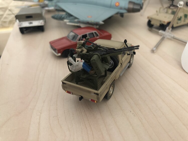 1 / 72 armed pickup truck + dshk heavy machine gun Middle East War Off road vehicle model products Collection model 1 / 72 armed pickup truck + dshk heavy machine gun Middle East War Off road vehicle model products Collection model